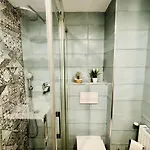Moderno Piso En El Centro De Roses, Cerca De La Playa - Es-258-176 * روساس