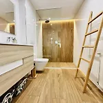 Moderno Piso En El Centro De Roses, Cerca De La Playa - Es-258-176